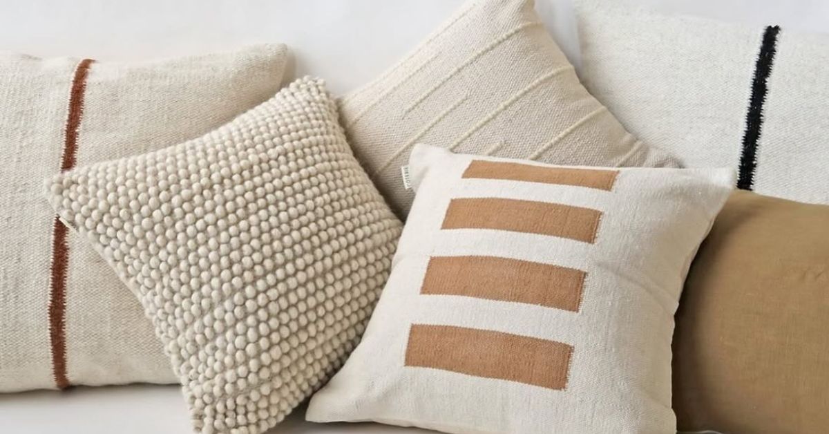 Custom vs. Ready-Made: Choosing the Right Pillow Cover