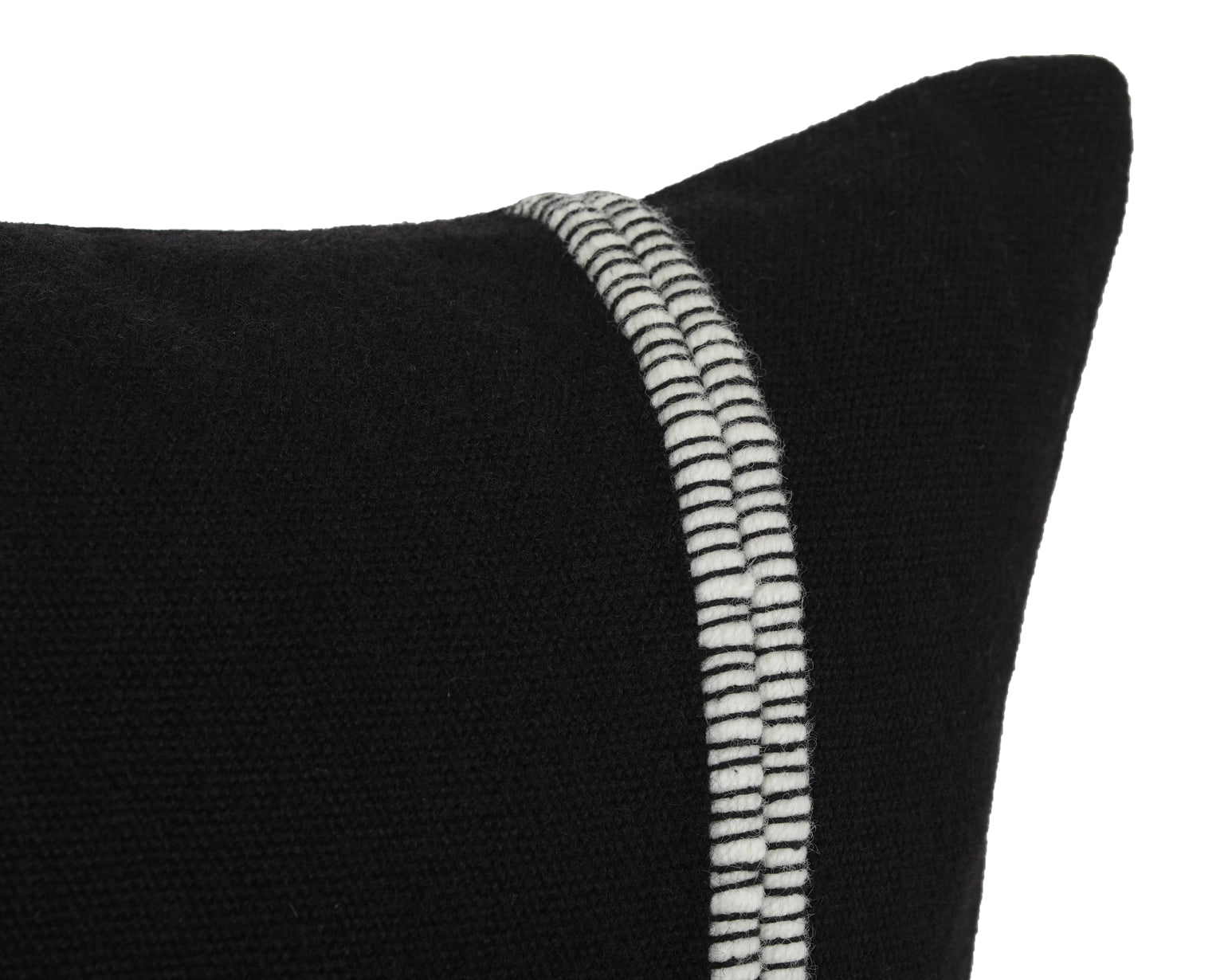 Roatan Lumbar, Black and Ivory, 14"x20"