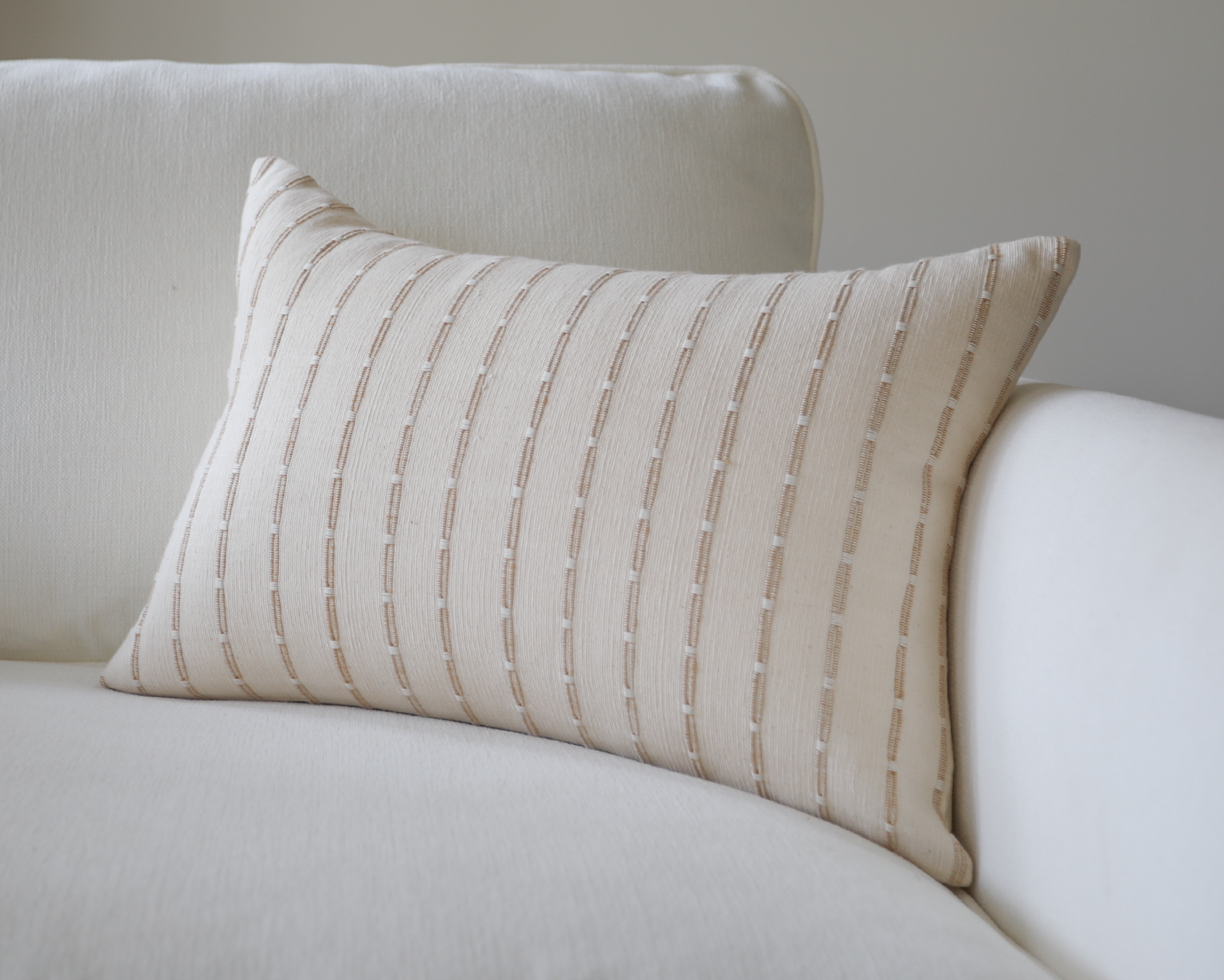 Athena, 14"x20" Lumbar PIllow