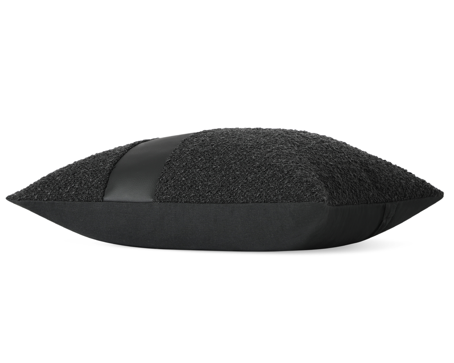 Caruso, All Black, Boucle