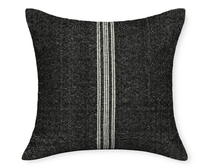 Rhinebeck in Black