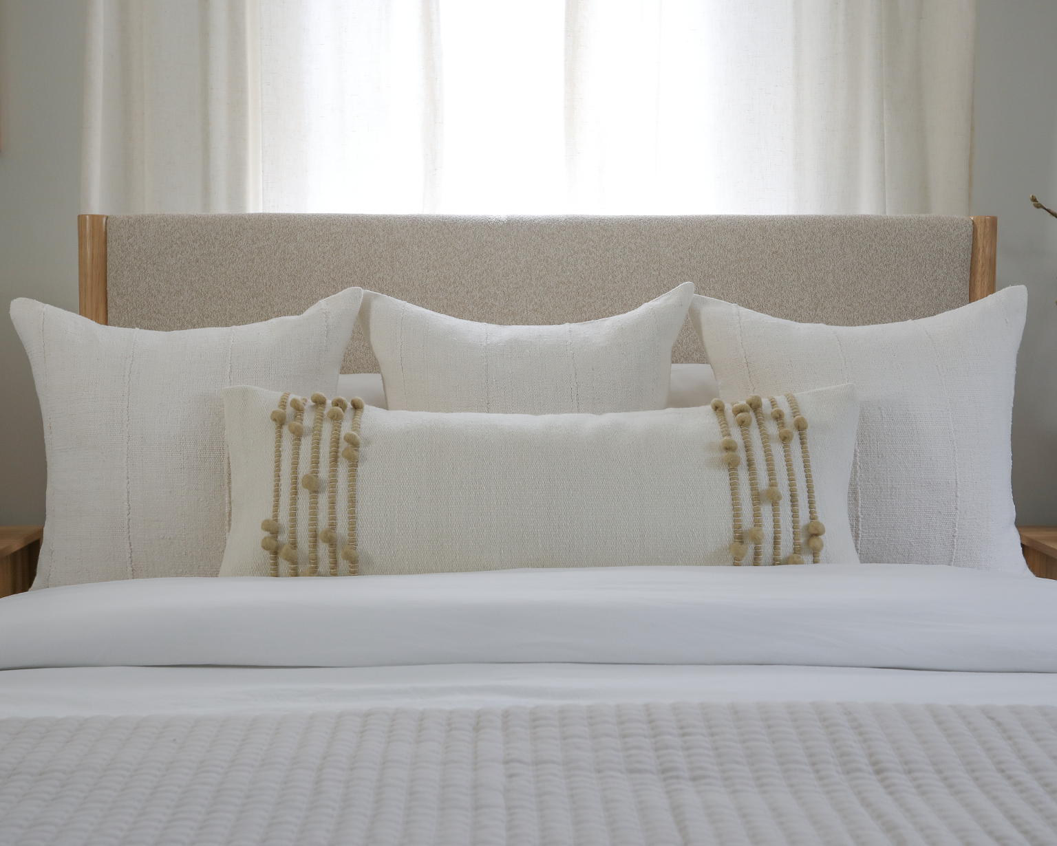 Faryll, Large Lumbar Wool Pillow